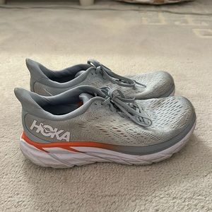Hoka Clifton 8